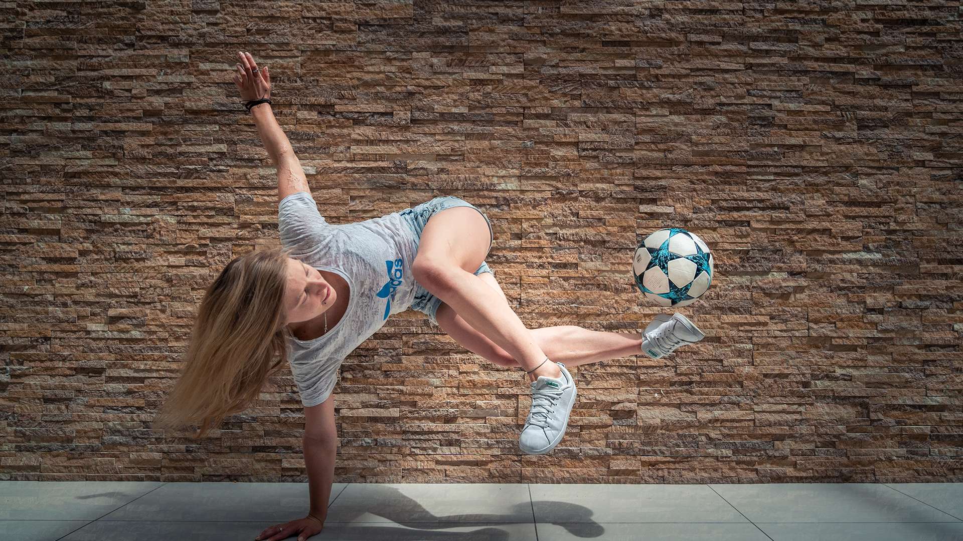 也與馬夏爾 也與馬夏爾